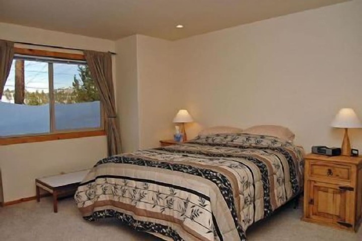 Room 4 of 20