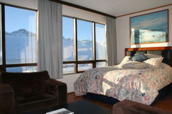 Room 27 of 118