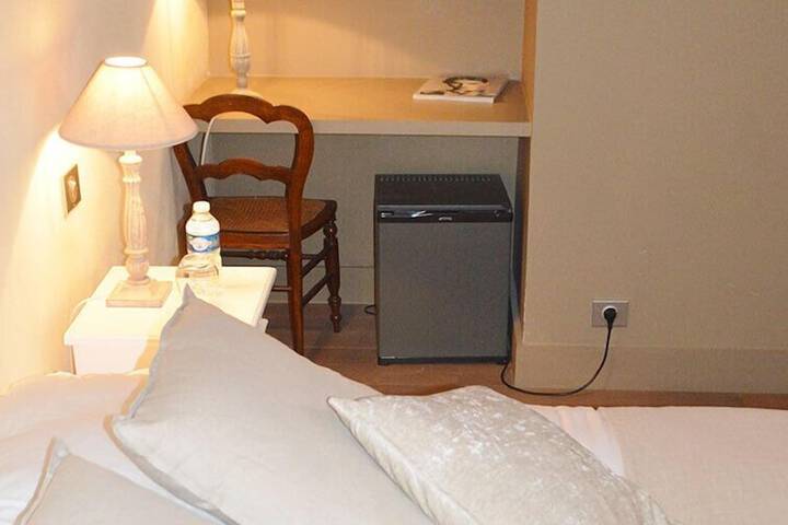 Room 13 of 118
