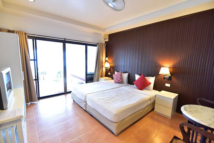 Room 53 of 165
