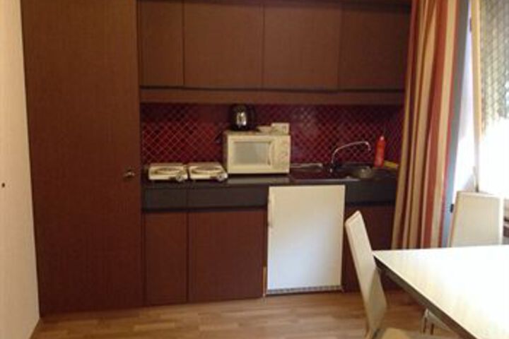 Room 53 of 60