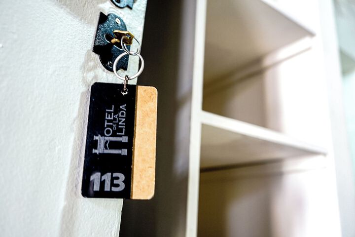 Room 35 of 77