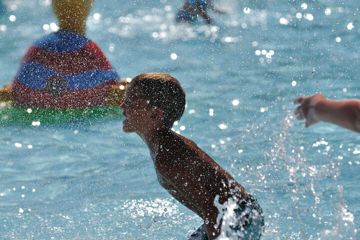 Hotel Pool
