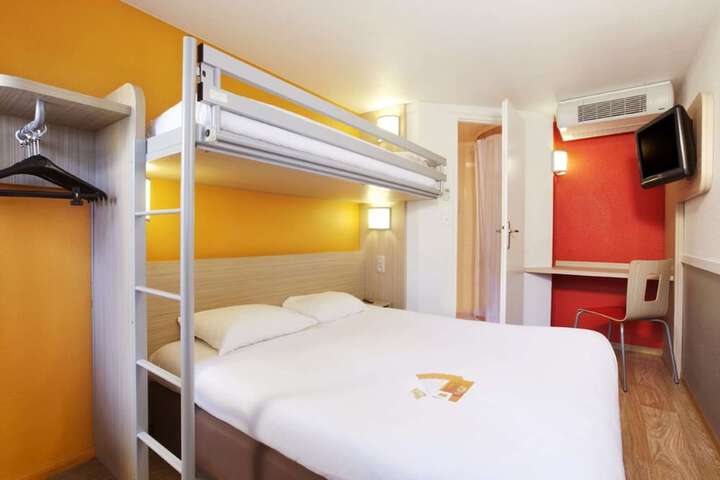 Room 2 of 23