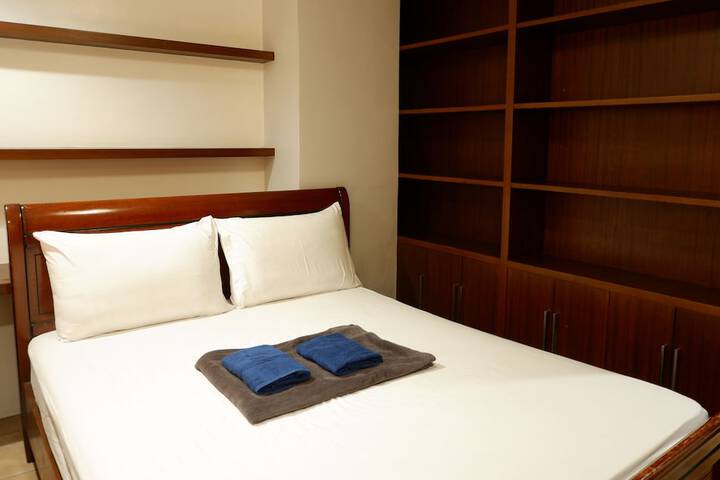Room 3 of 47