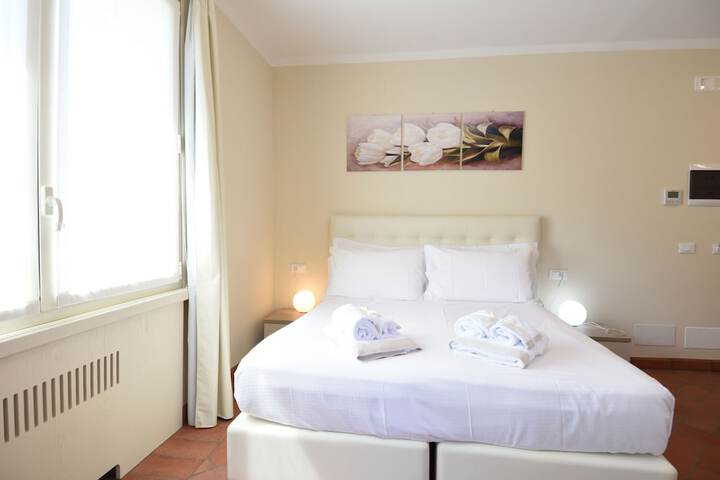 Room 27 of 123