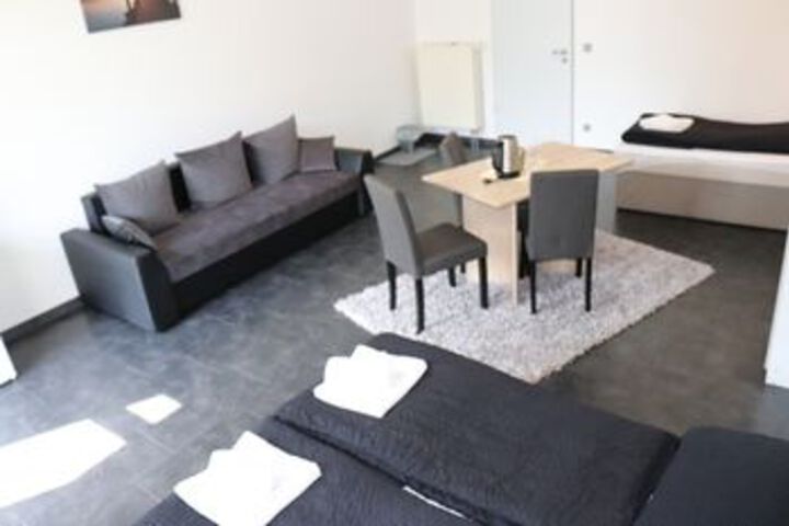 Room 8 of 69