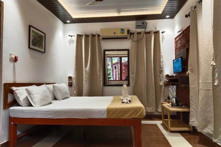 Room 4 of 26