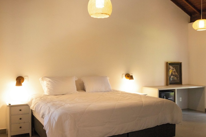 Room 32 of 122