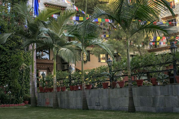 Hotel Exterior 32 of 34