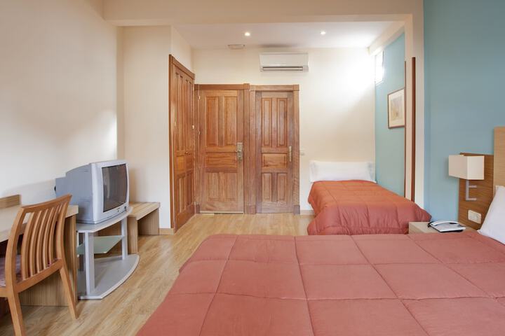 Room 3 of 43