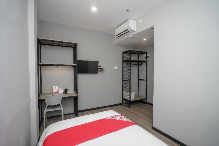 Room 3 of 14