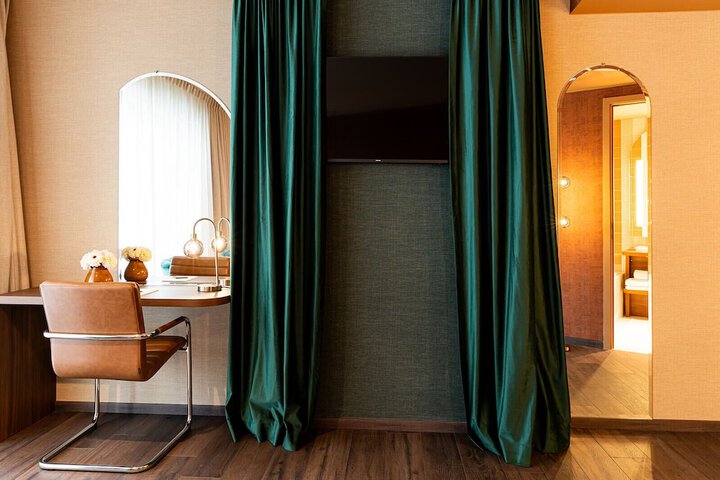 Room 74 of 117