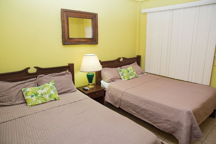 Room 17 of 46