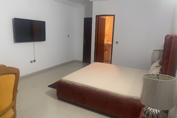 Room 13 of 52