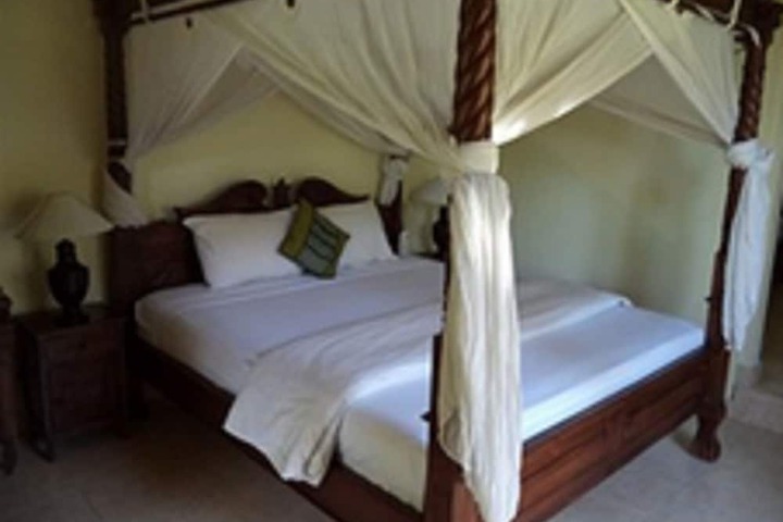 Room 2 of 30