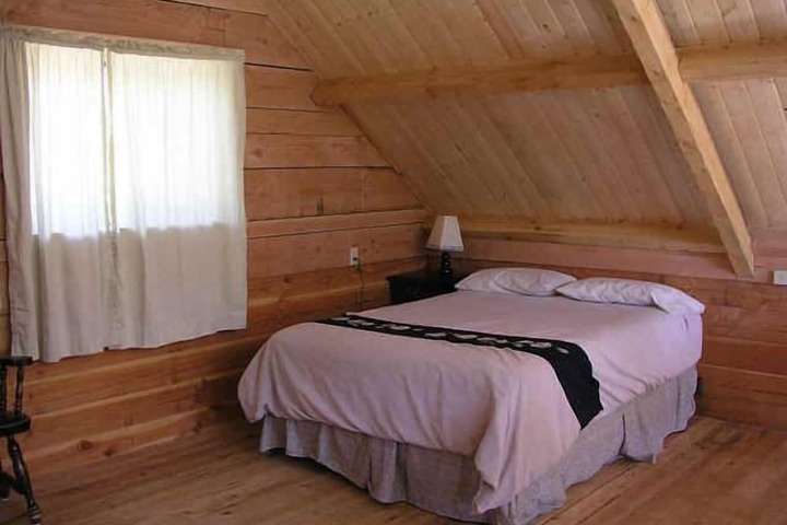 Room 4 of 218