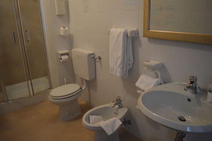 Room 45 of 60