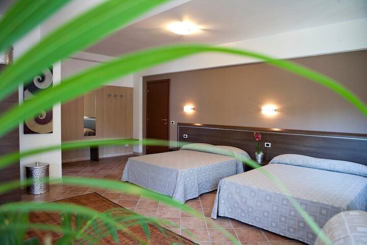 Room 5 of 43