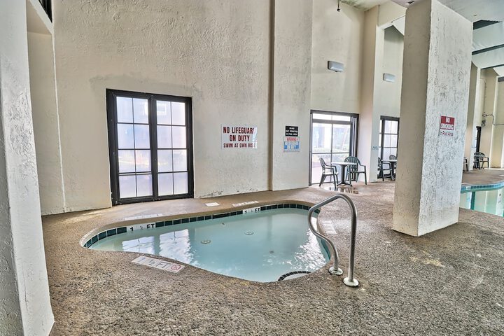Pool Hotel