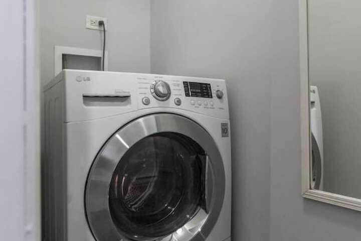 Laundry 18 of 21