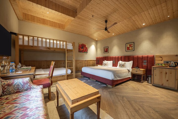 Room 52 of 113