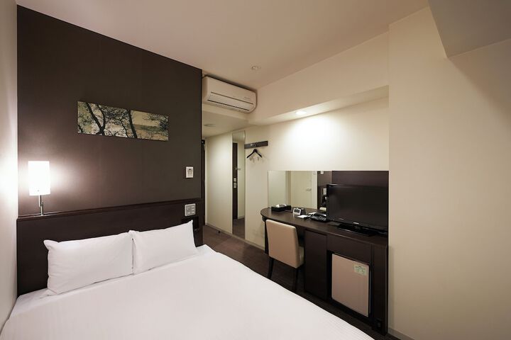 Room 19 of 49