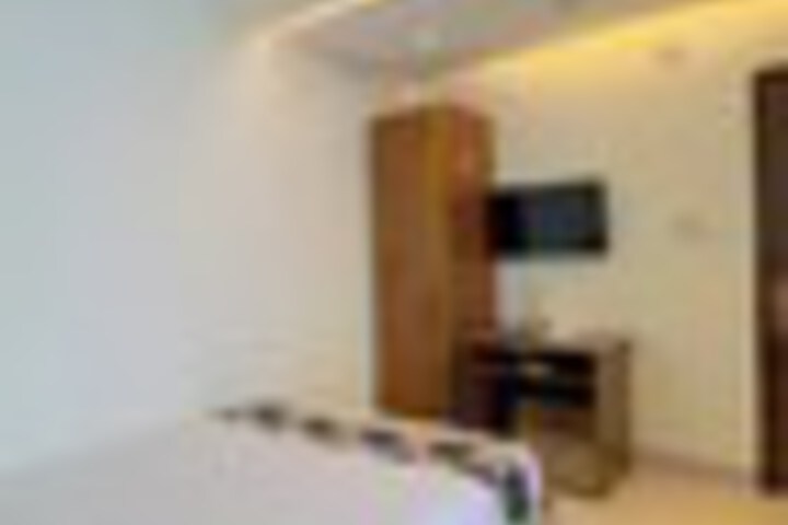Room 50 of 117