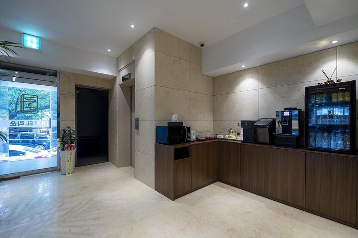 Hotel Interior 10 of 16