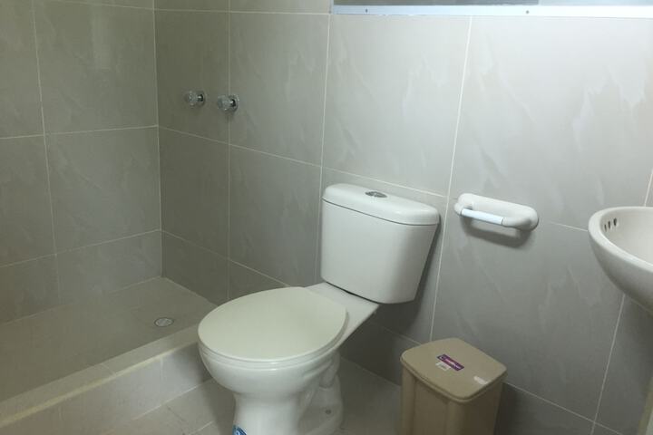 Room 8 of 18