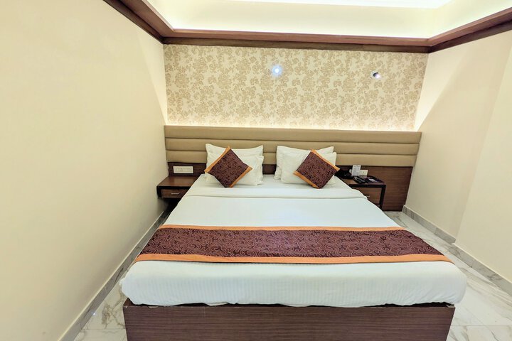 Room 68 of 184