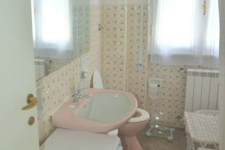 Room 42 of 50