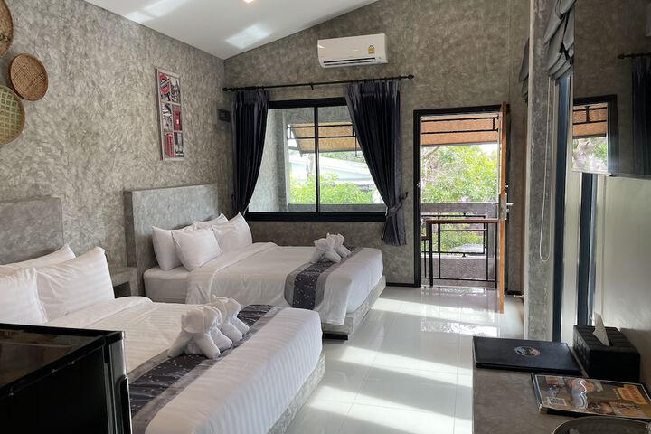 Room 10 of 43