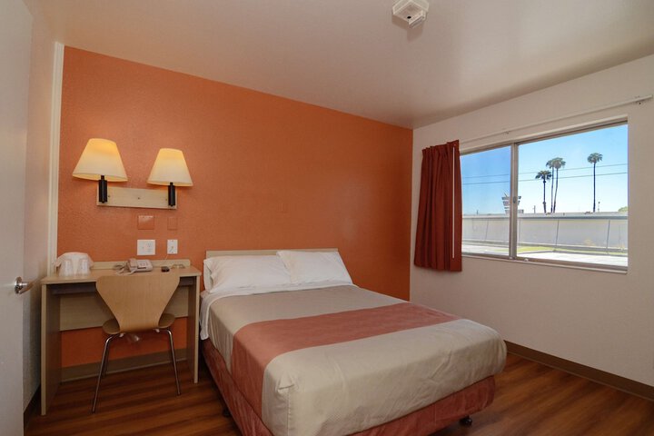Double Room Disability Accessible (2 of 8)