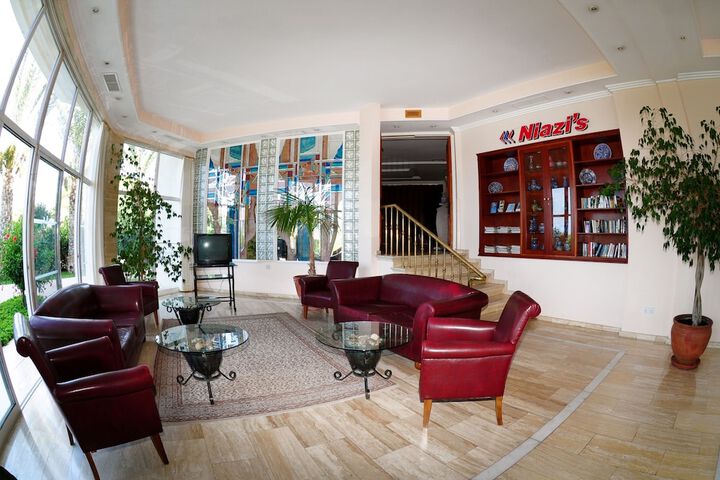 Entrance & Lobby
