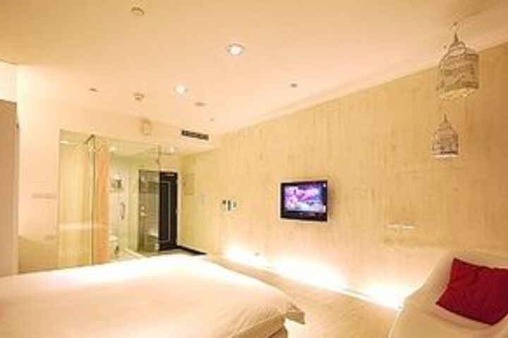Room 26 of 73