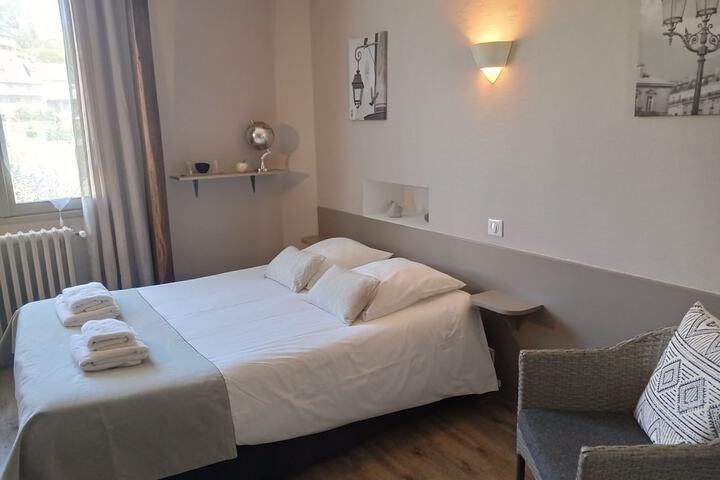 Room 26 of 76