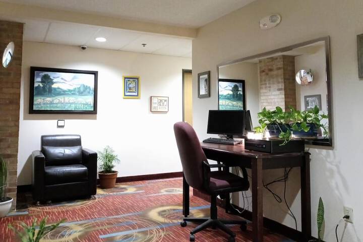 Business Center 48 of 51