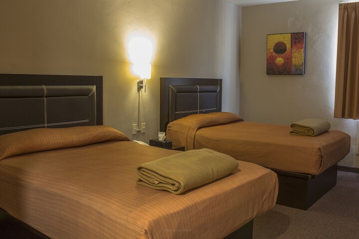 Room 13 of 40