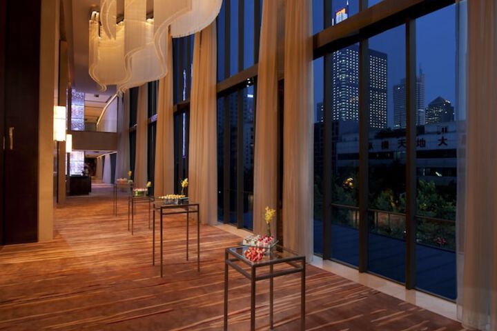 Ballroom/Hall 105 of 133
