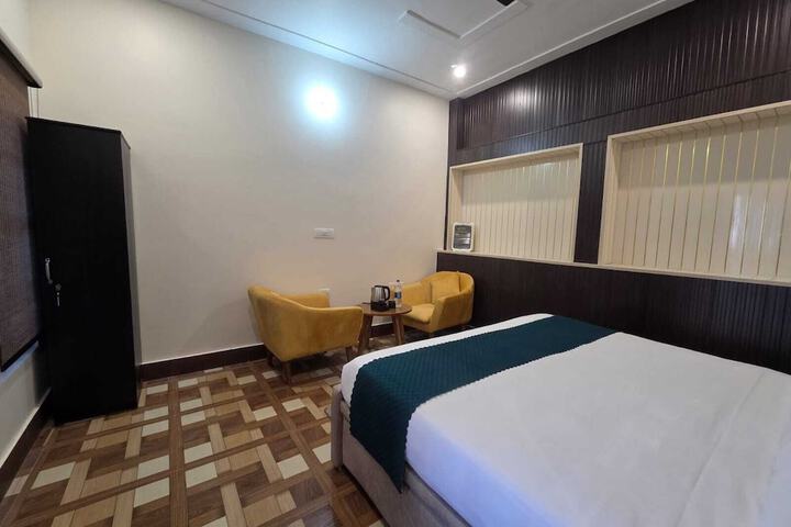 Room 3 of 58