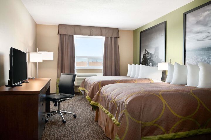 Room 3 of 47