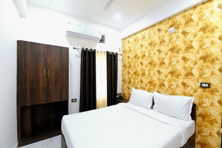 Room 26 of 28