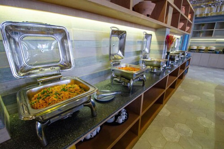 Dining 112 of 156
