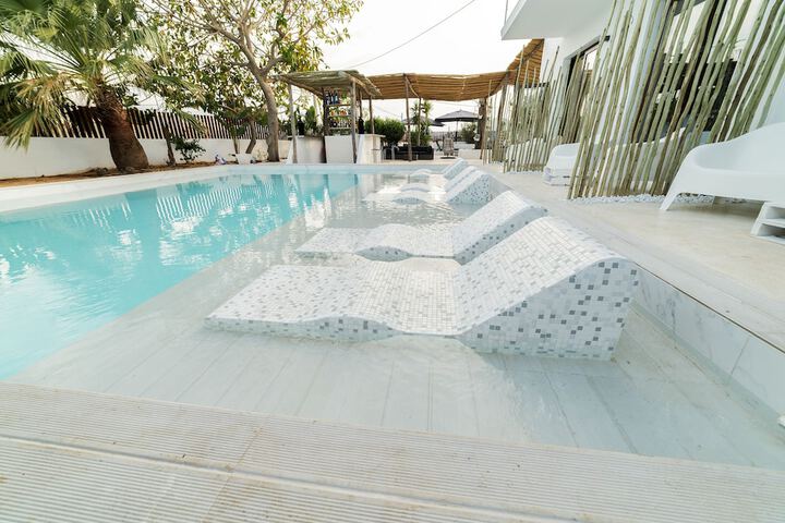 Pool 41 of 57