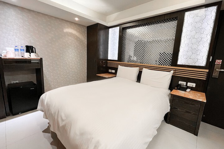 Room 27 of 72