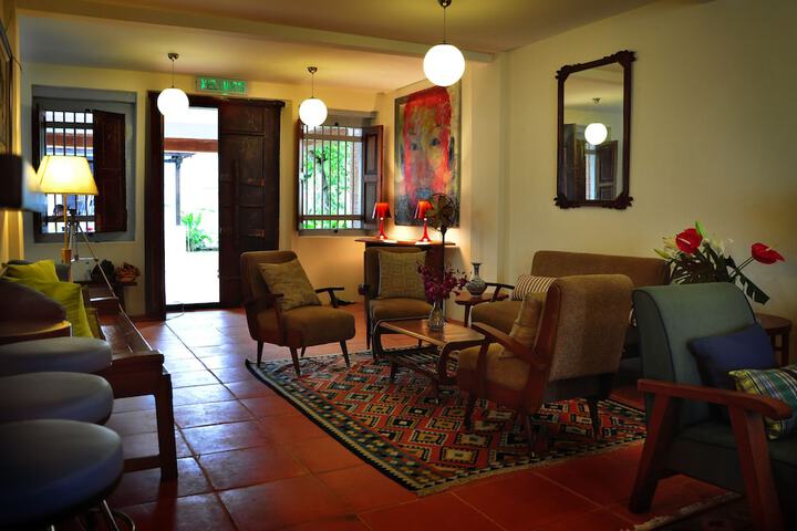 Guest Lobby