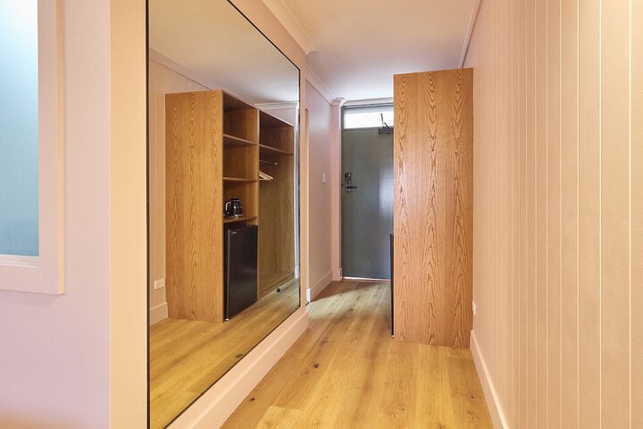 Room 3 of 56