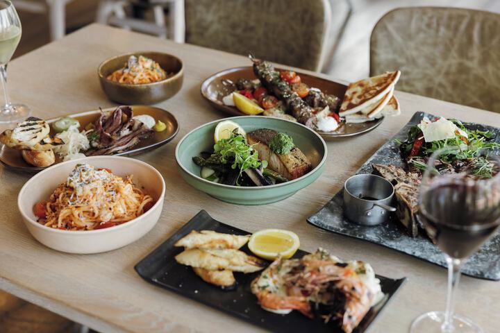Dining 76 of 113