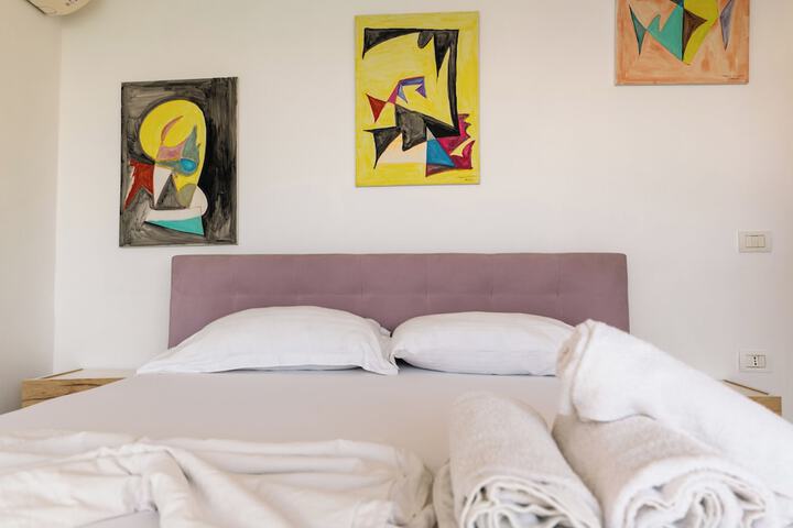 Room 45 of 98